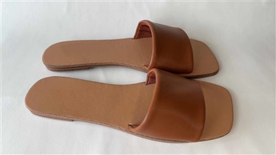 Pantofole estive in pelle PU marrone